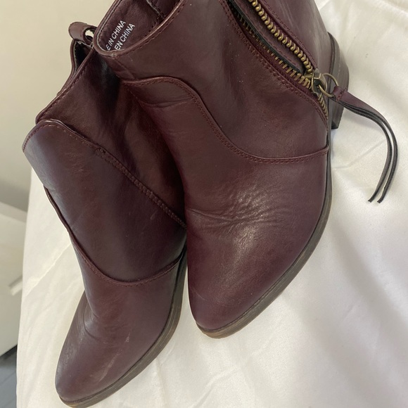 Forever 21 Boots - Picture 1 of 4